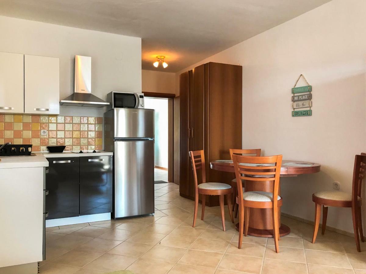 Mr. Hall Apartments Barbat na Rabu 外观 照片