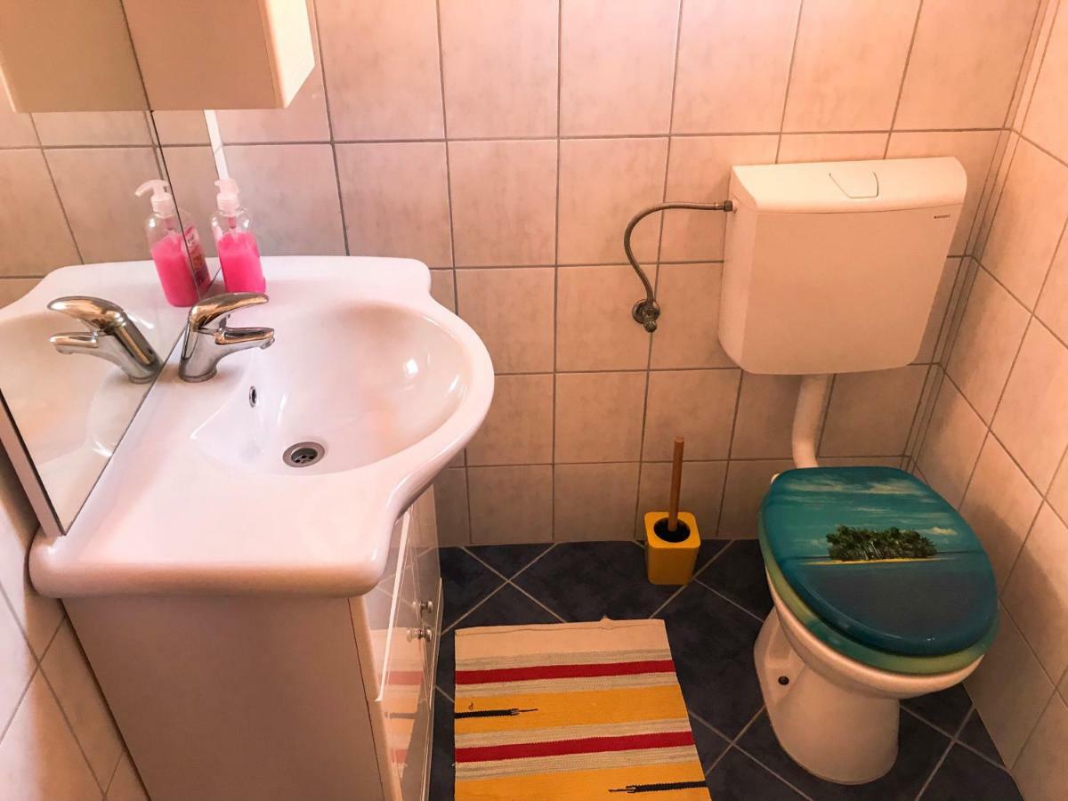 Mr. Hall Apartments Barbat na Rabu 外观 照片